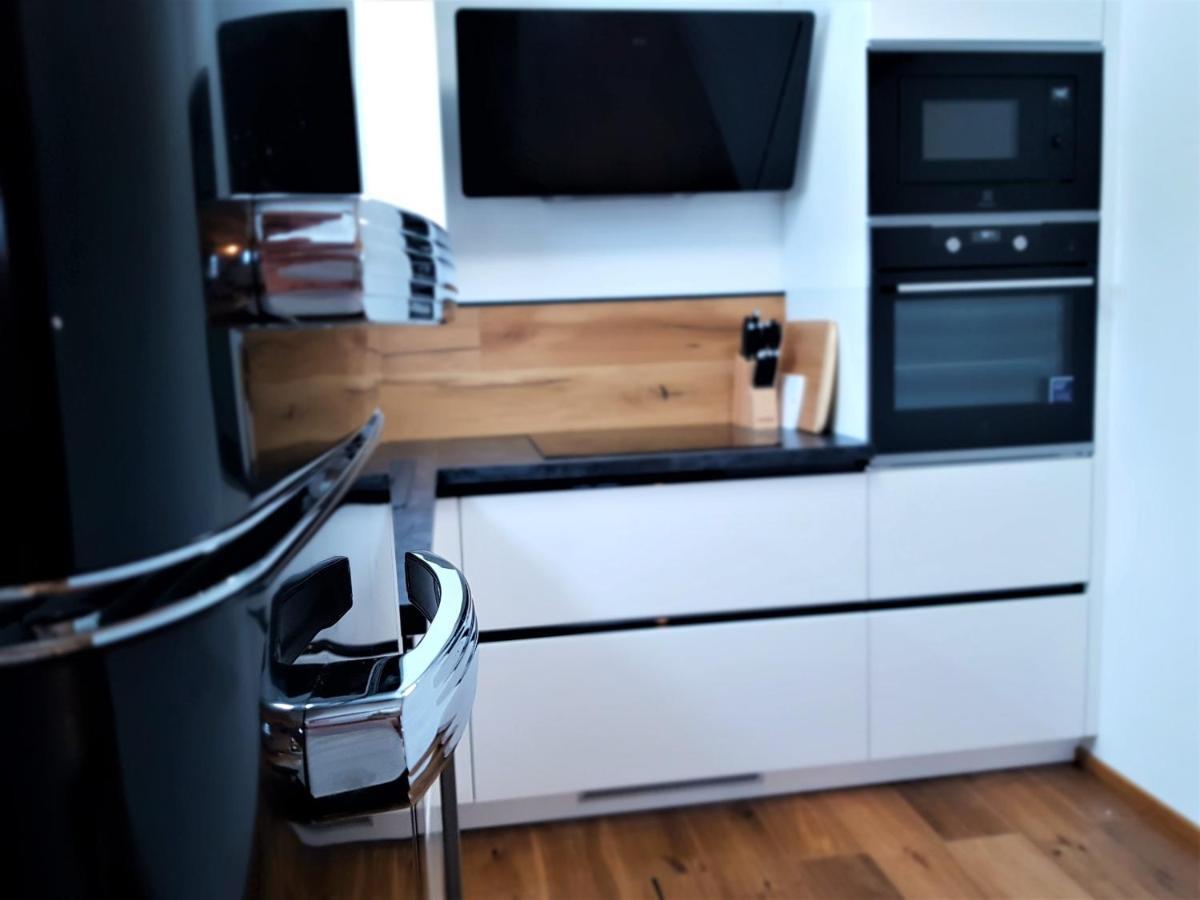 Woodhome - Luxury Mountain Apartment ฮอร์นีมาลาอูปา ภายนอก รูปภาพ