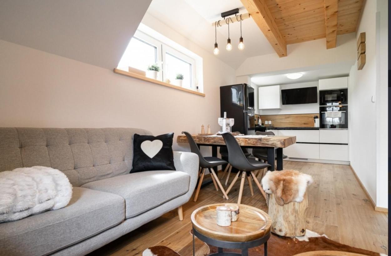 Woodhome - Luxury Mountain Apartment ฮอร์นีมาลาอูปา ภายนอก รูปภาพ