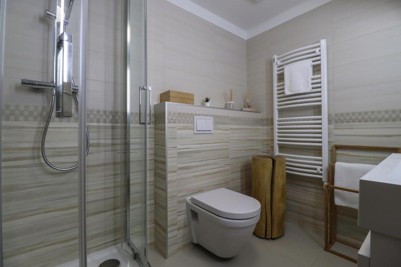 Woodhome - Luxury Mountain Apartment ฮอร์นีมาลาอูปา ภายนอก รูปภาพ