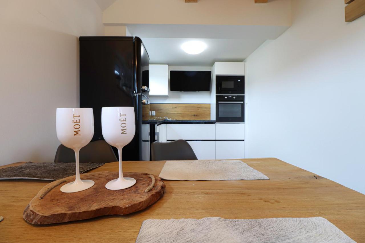 Woodhome - Luxury Mountain Apartment ฮอร์นีมาลาอูปา ภายนอก รูปภาพ